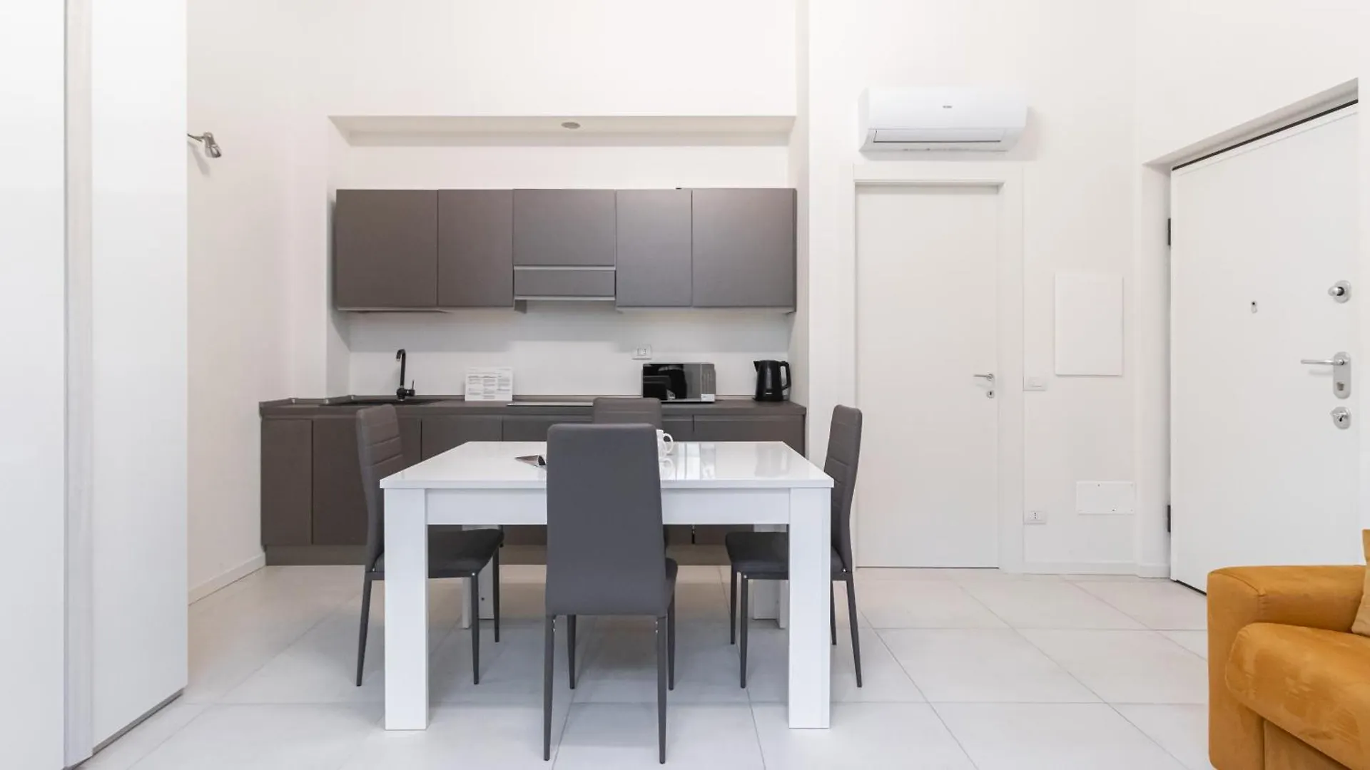 Italianway - Pianell 5 A Apartment Milan Italy