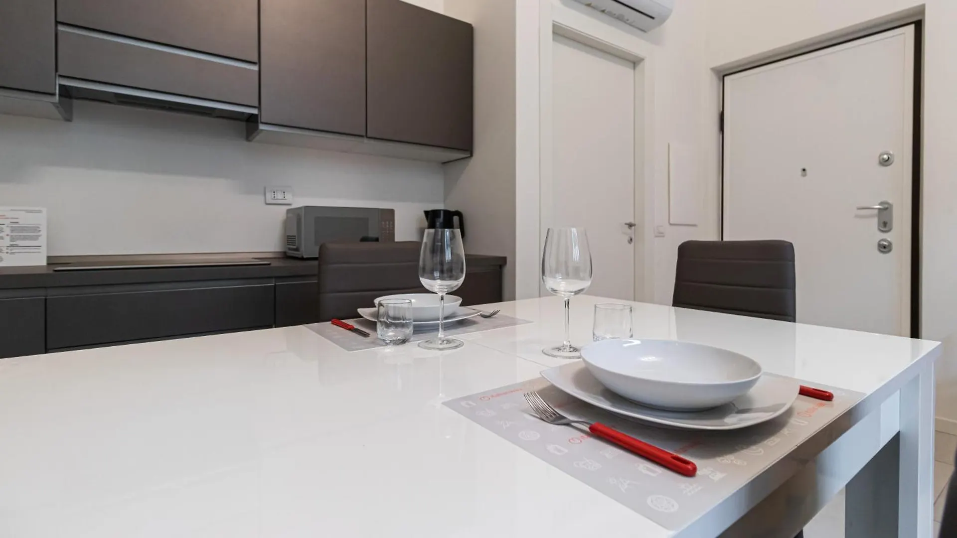Italianway - Pianell 5 A Apartment Milan